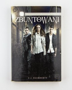 Zbuntowani, Daugherty C. J.