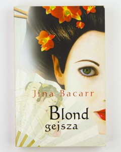 Blond gejsza, Bacarr J.